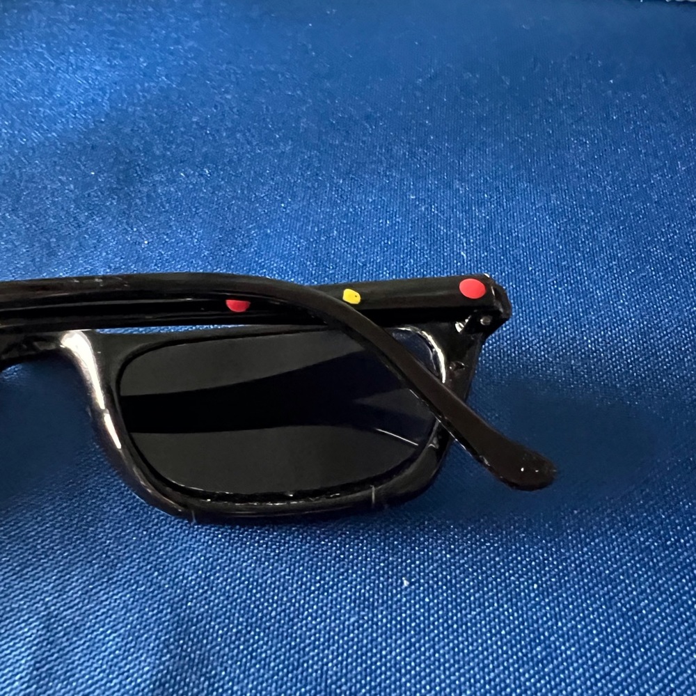 Calabrian Reader Sunglasses with Plastic Case - Picture 6 of 7
